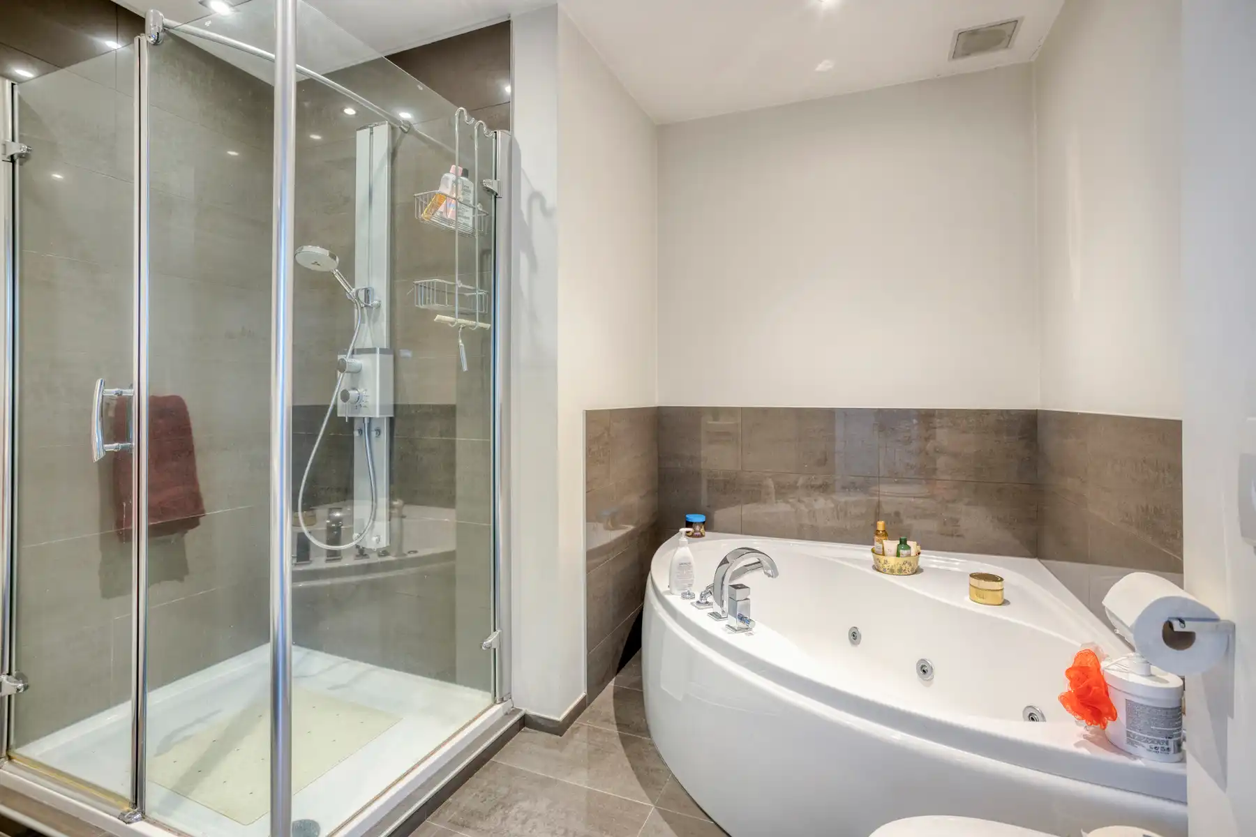Exclusief afgewerkte duplex met 3 slaapkamers en zonneterras foto 35