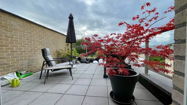 Appartement met ruim terras en garage foto 10