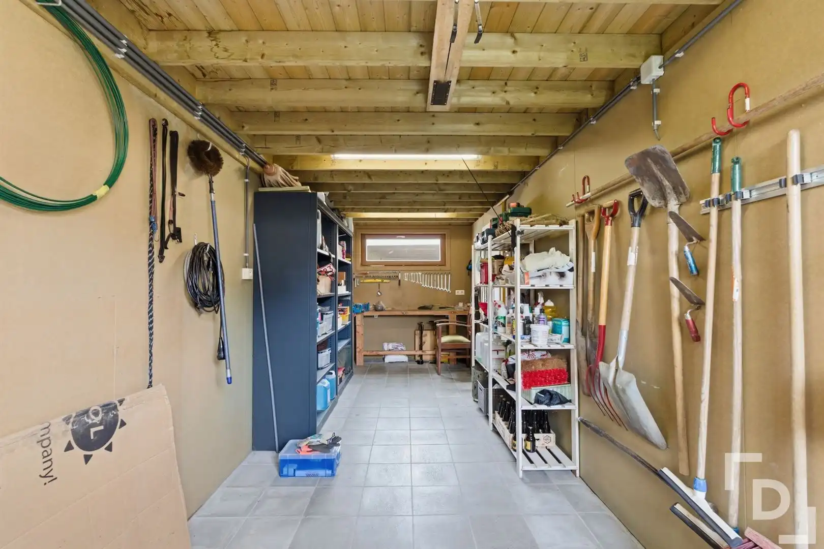 Statige villa met zuidgerichte tuin in Boezinge.  foto 49