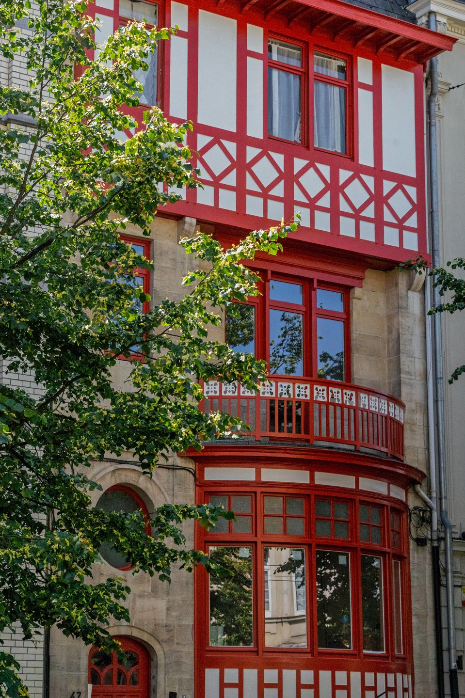 Gerenoveerd appartement met balkon aan Gent Sint-Pieters foto 2
