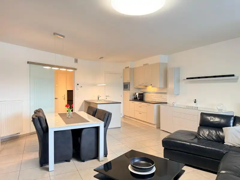 2 slaapkamer appartement met prachtig uitzicht! foto 6