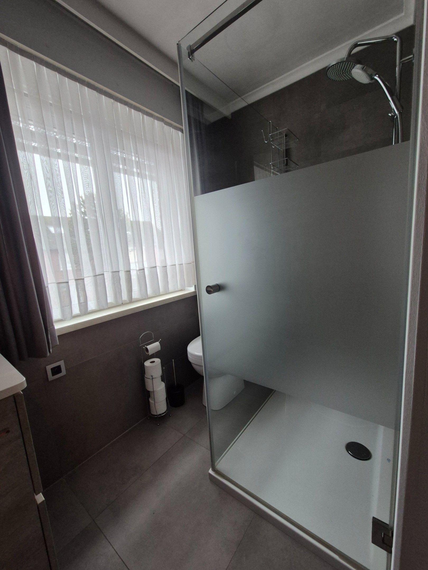 Woning met garage en tuin foto 14