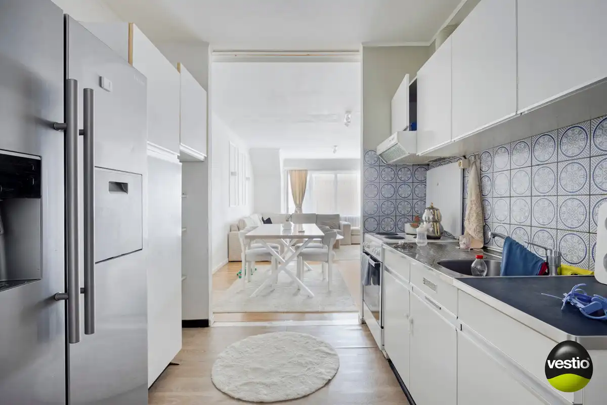APPARTEMENT 90M² MET 2 SLK GELEGEN IN CENTRUM HOESELT. foto 9