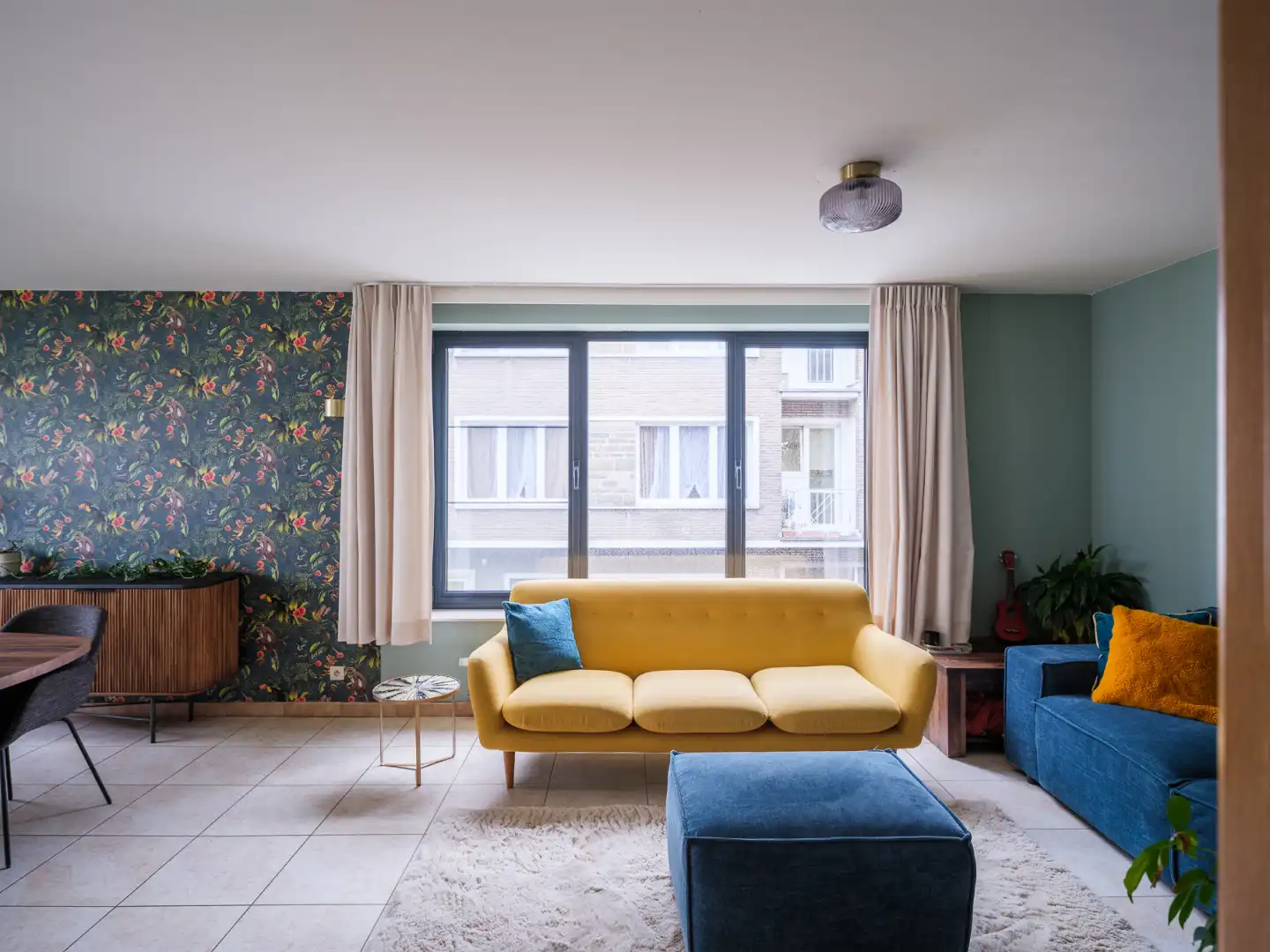 Lichtrijk bel-étage appartement met zonneterras foto {{pictureIndex}}
