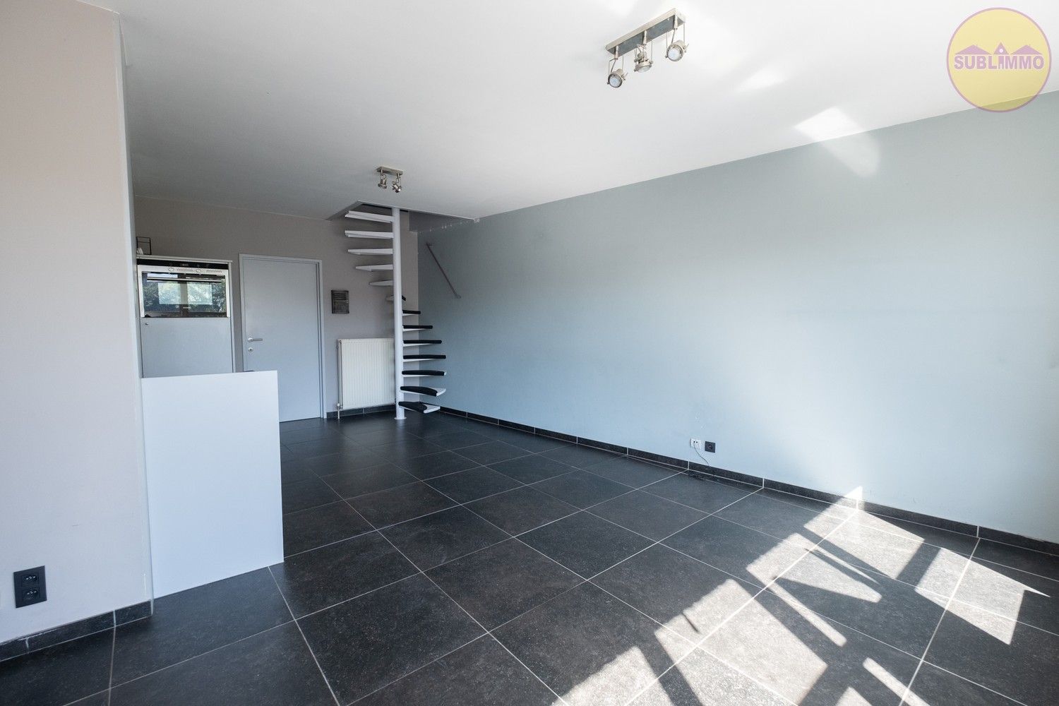 Duplex appartement (100 m²) met 3 slaapkamers en garage in het centrum van Meerhout. foto 4