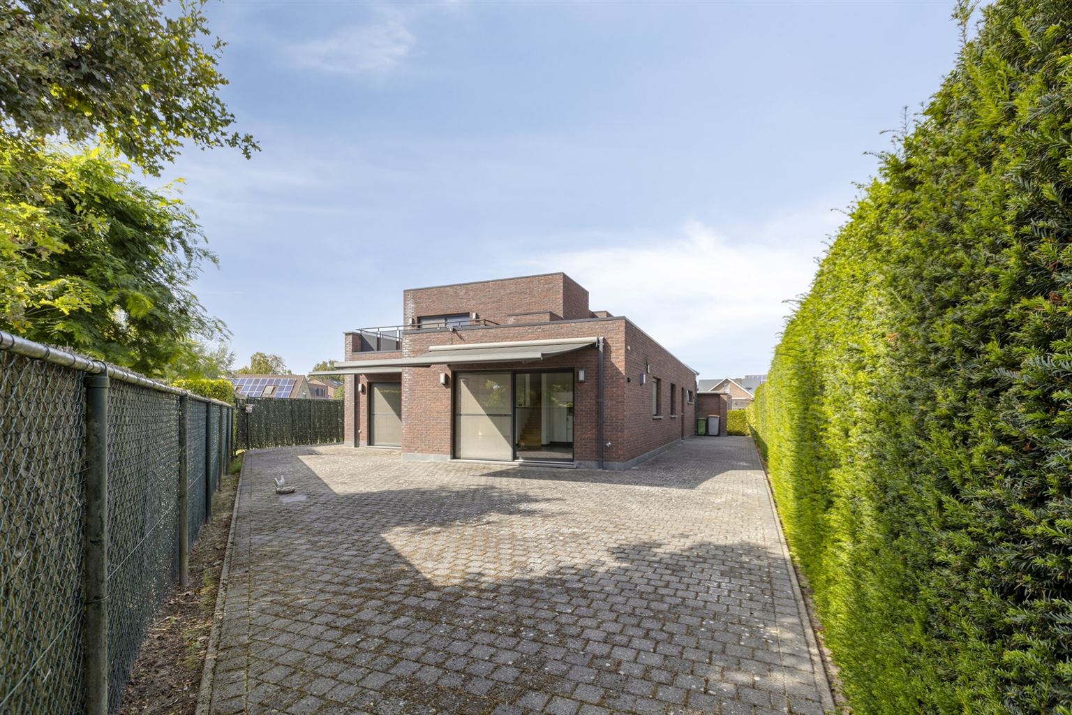 Instapklare, vrijstaande woning op 5a14ca. Voorzien van 4 slaapkamers en een inpandige garage op een rustige locatie in Kinrooi.  foto 28