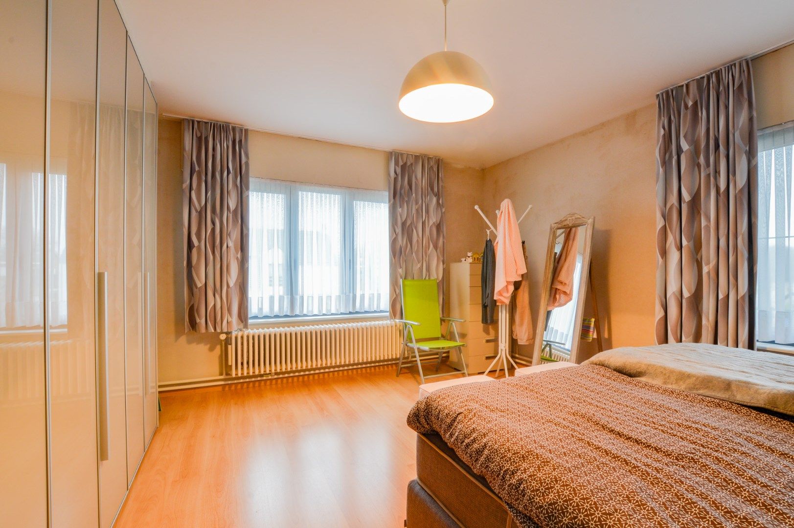 Gezinswoning met ruime tuin in residentieel St-Michiels foto 11