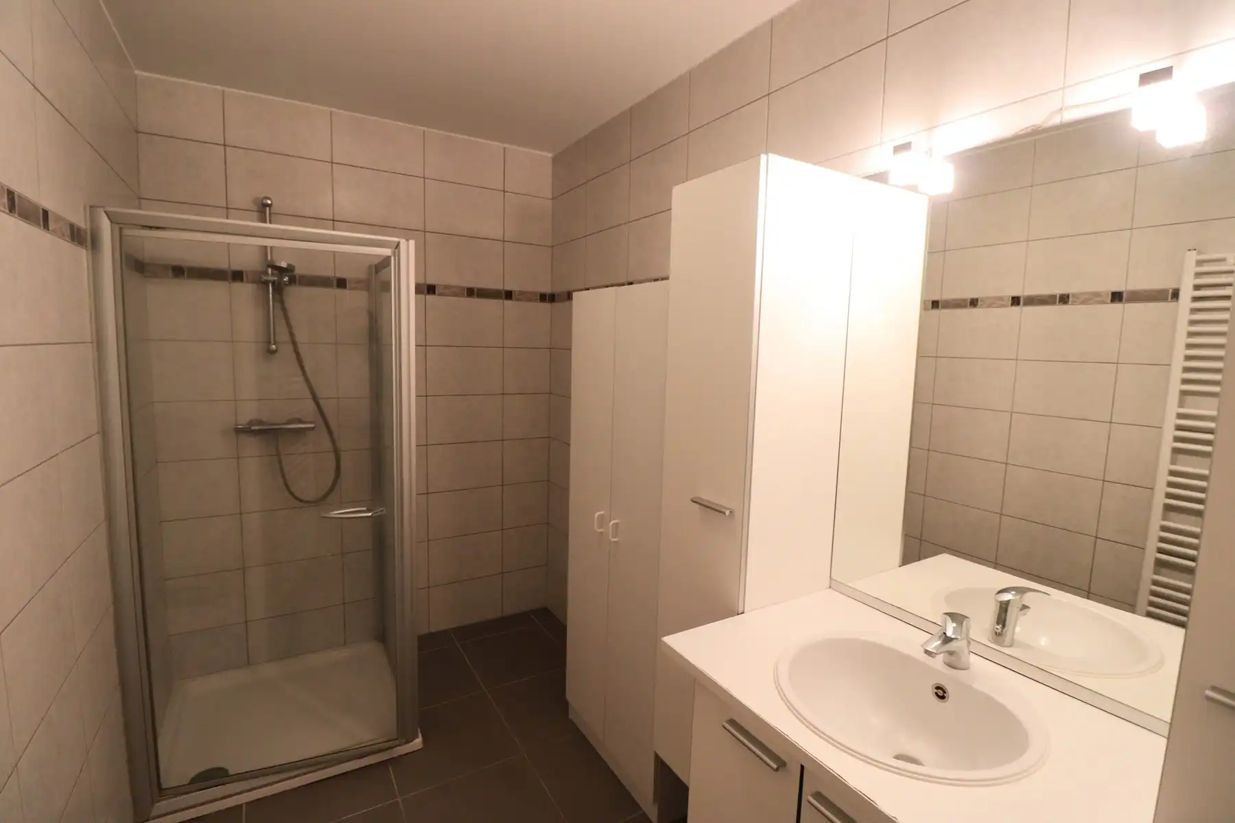 Een appartement op de eerste verdieping - met terras, kelderberging en garage foto 8