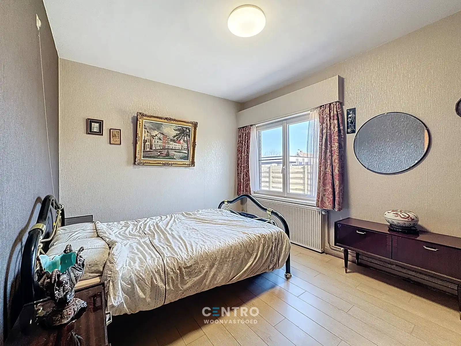 Interessant gelegen villa te Uitkerke met 3 slpks én 2 garages! foto 12