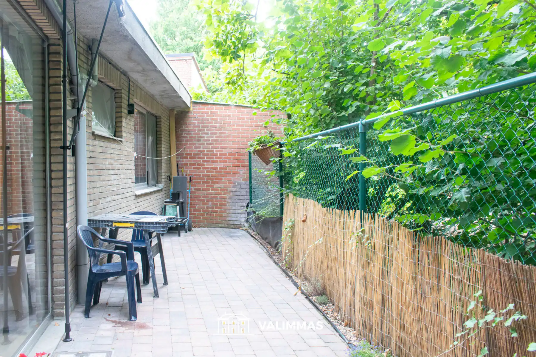 Gelijkvloerse handelsruimte/appartement met mooi terras... foto 9
