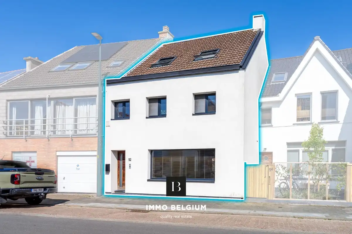 Ruime gerenoveerde woning met 4 slaapkamers in het centrum foto 2