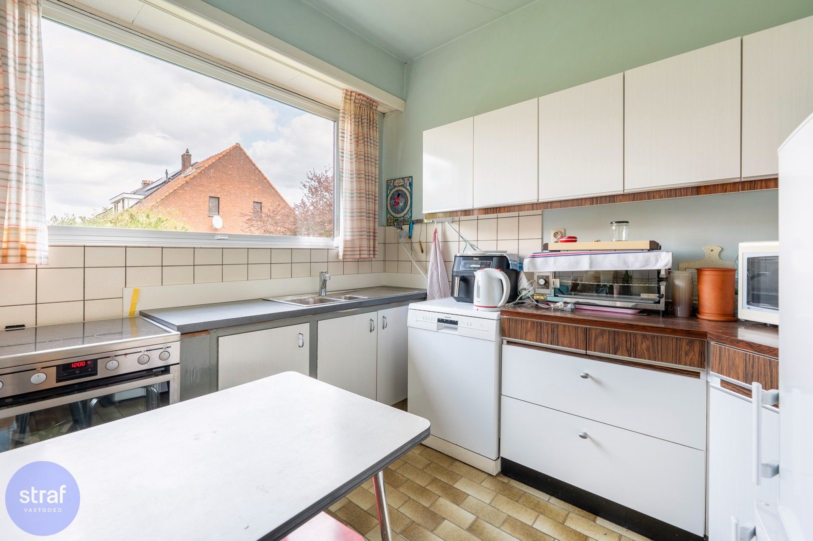 Ruime woning met veel potentieel in een doodlopende straat foto 6