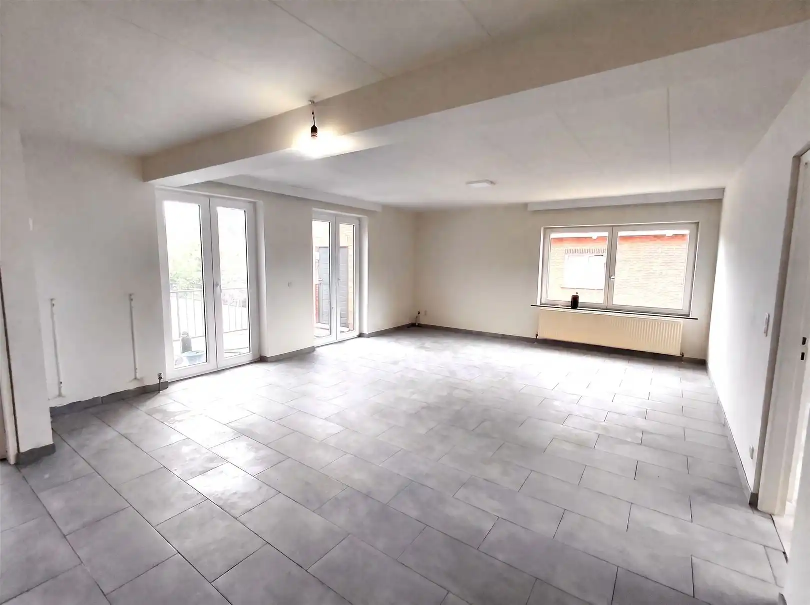 TE HUUR: Appartement met 2 slaapkamers en terras te Beverlo! foto 2