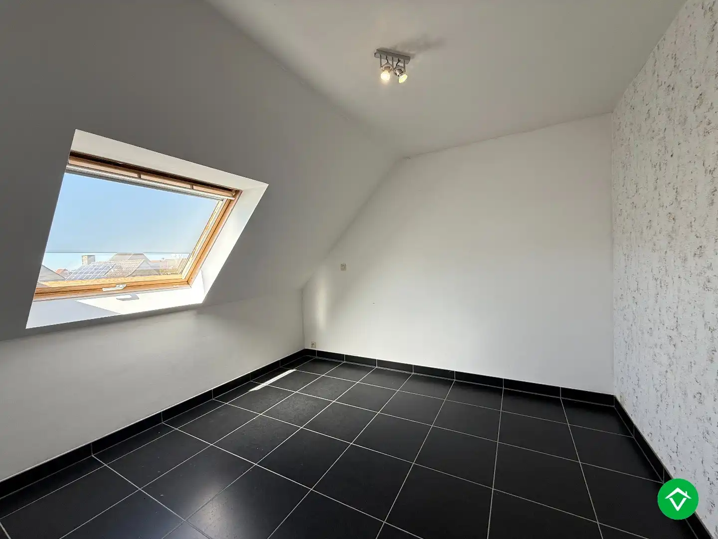 Duplexappartement met twee slaapkamers, zonneterras en parking te Moorslede  foto 13