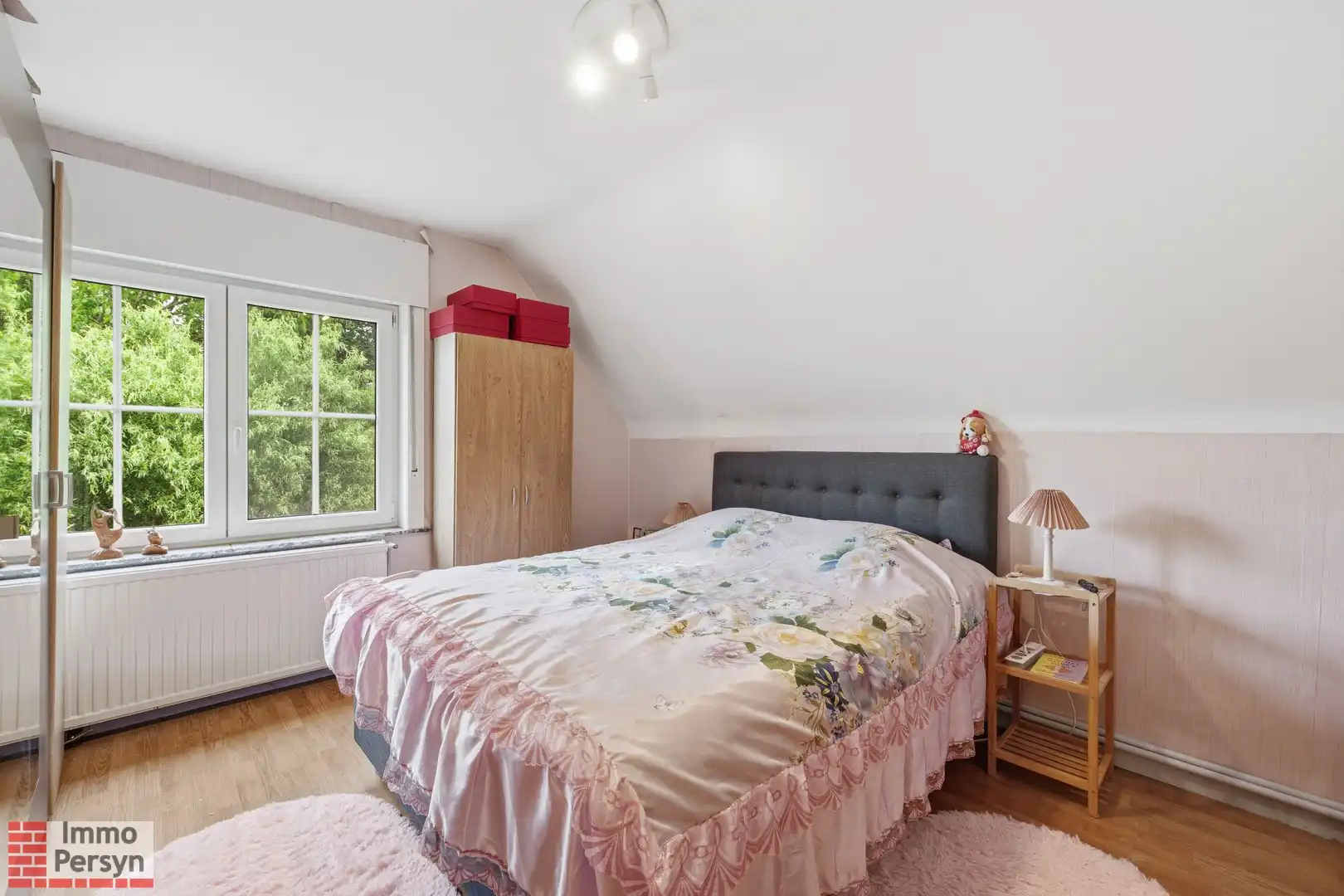 Charmante, gerenoveerde woning met carport en tuin foto 20