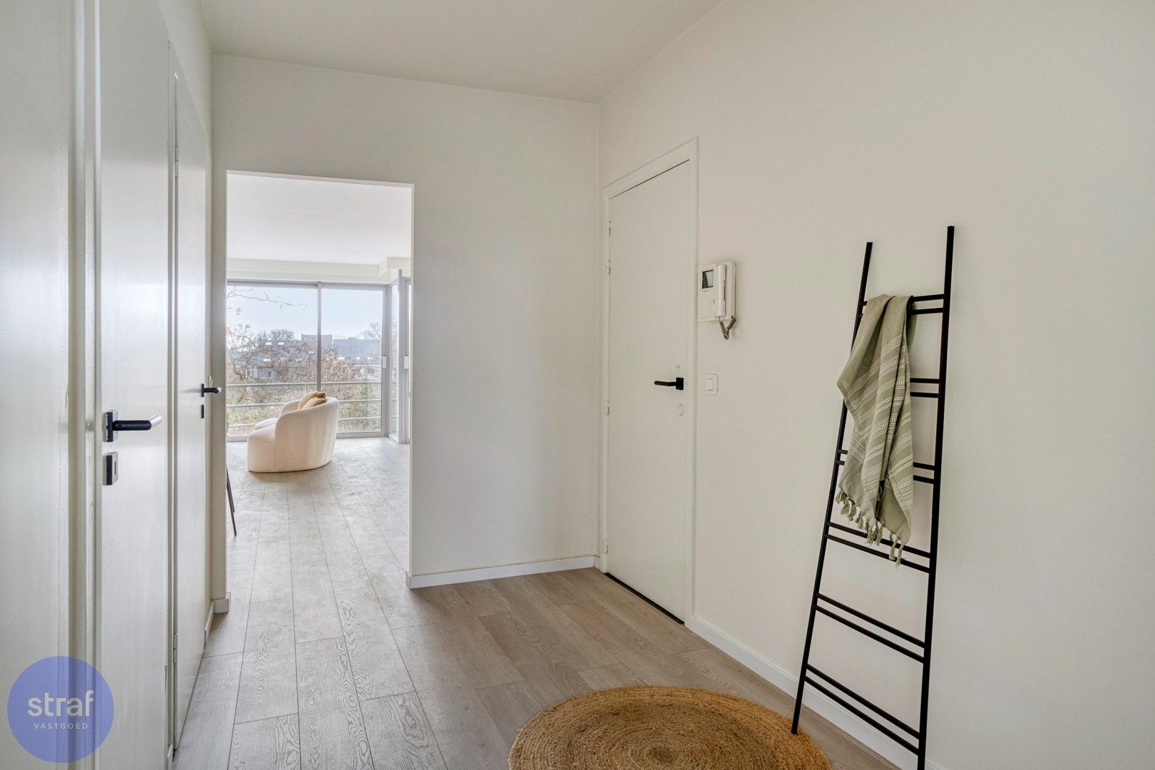 Prachtig licht appartement met ZW terras in centrum Beveren foto 12