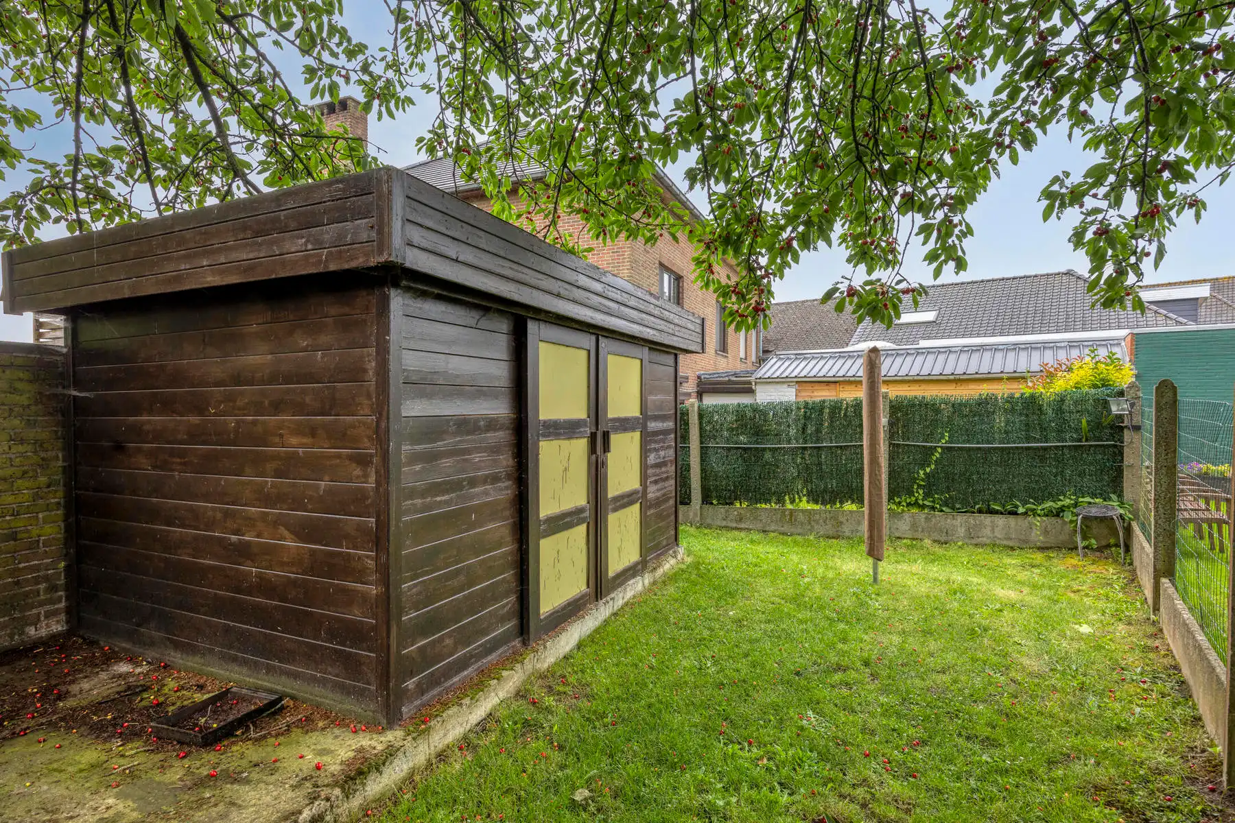 Zeer ruim appartement(3slpks) met 2 garages + zolder + tuin  foto 21