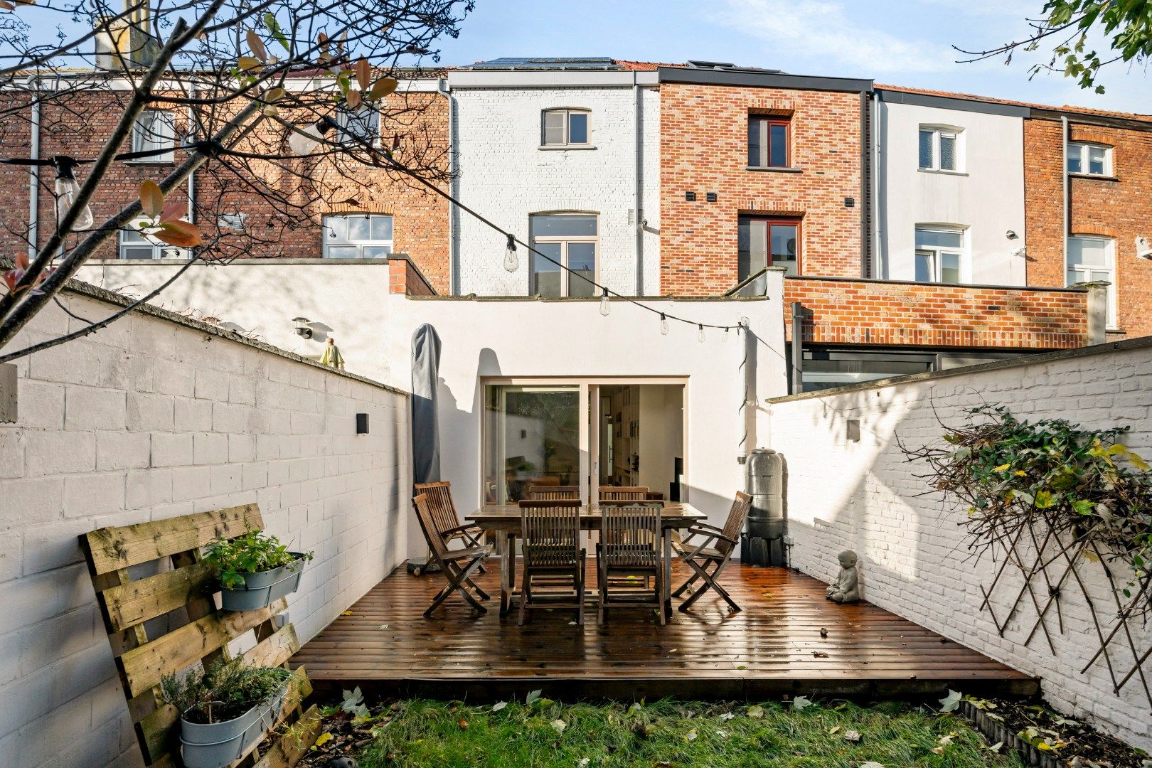 Instapklare, lichtrijke woning met 3 slaapkamers en zonnige tuin in Gent foto 6