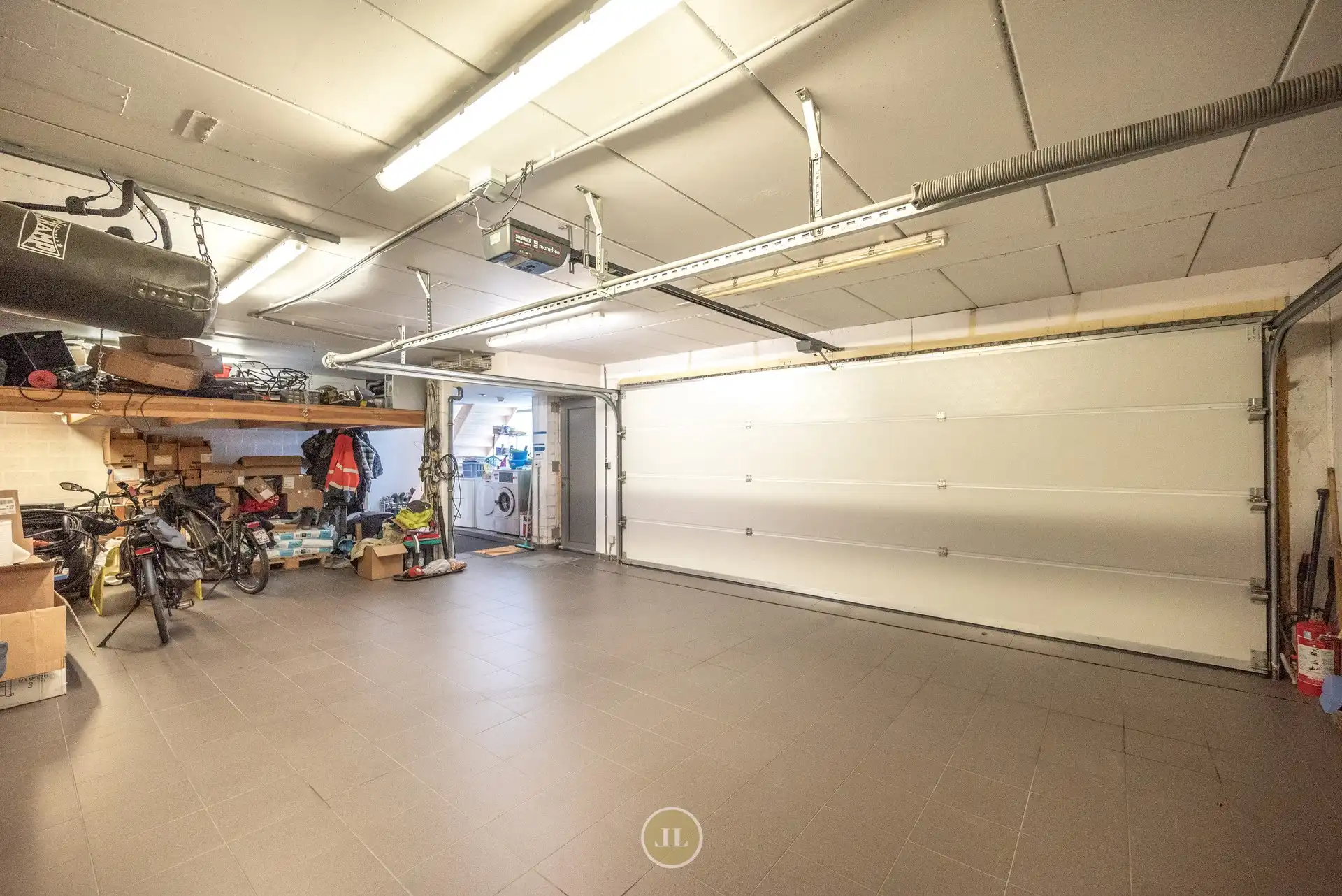Eigentijdse moderne groen gelegen villa met mooie tuin in Marke centrum foto 41