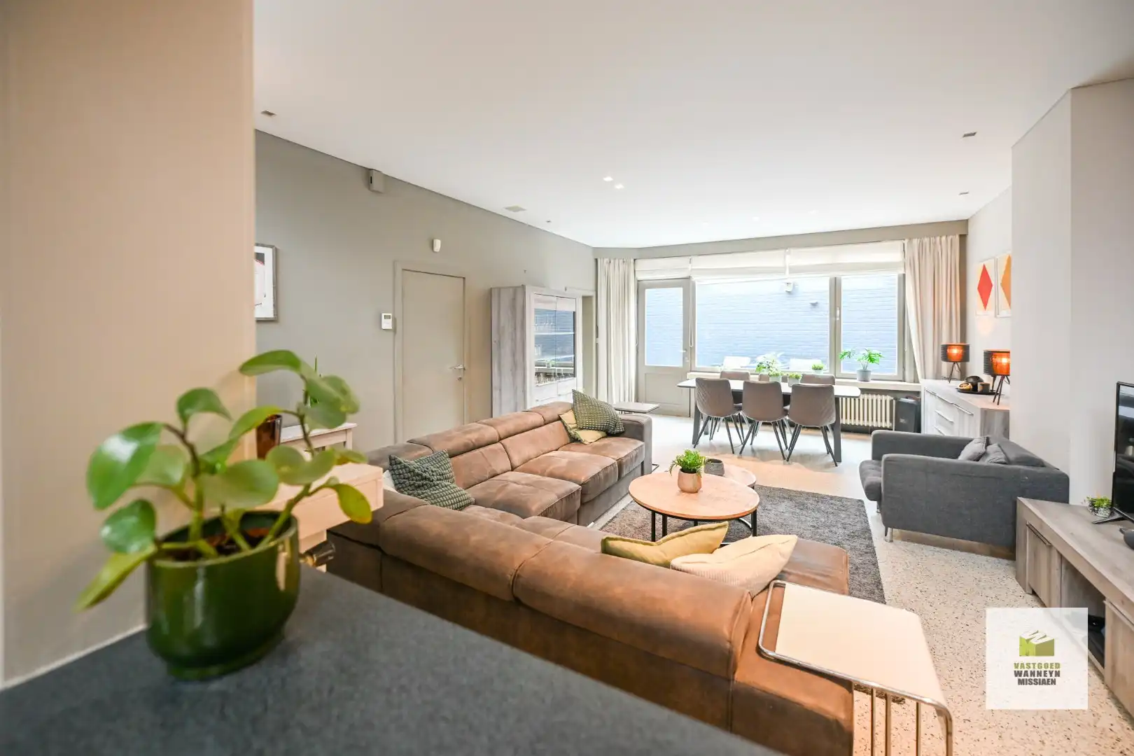 Centraal gelegen gezinswoning met 4 slaapkamer en ruim (230m2) polyvalent bijgebouw te Wingene foto 7