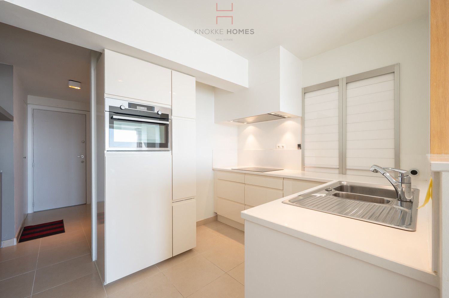 Breed appartement met fenomenaal zicht over het Albertstrand in Duinbergen foto 8