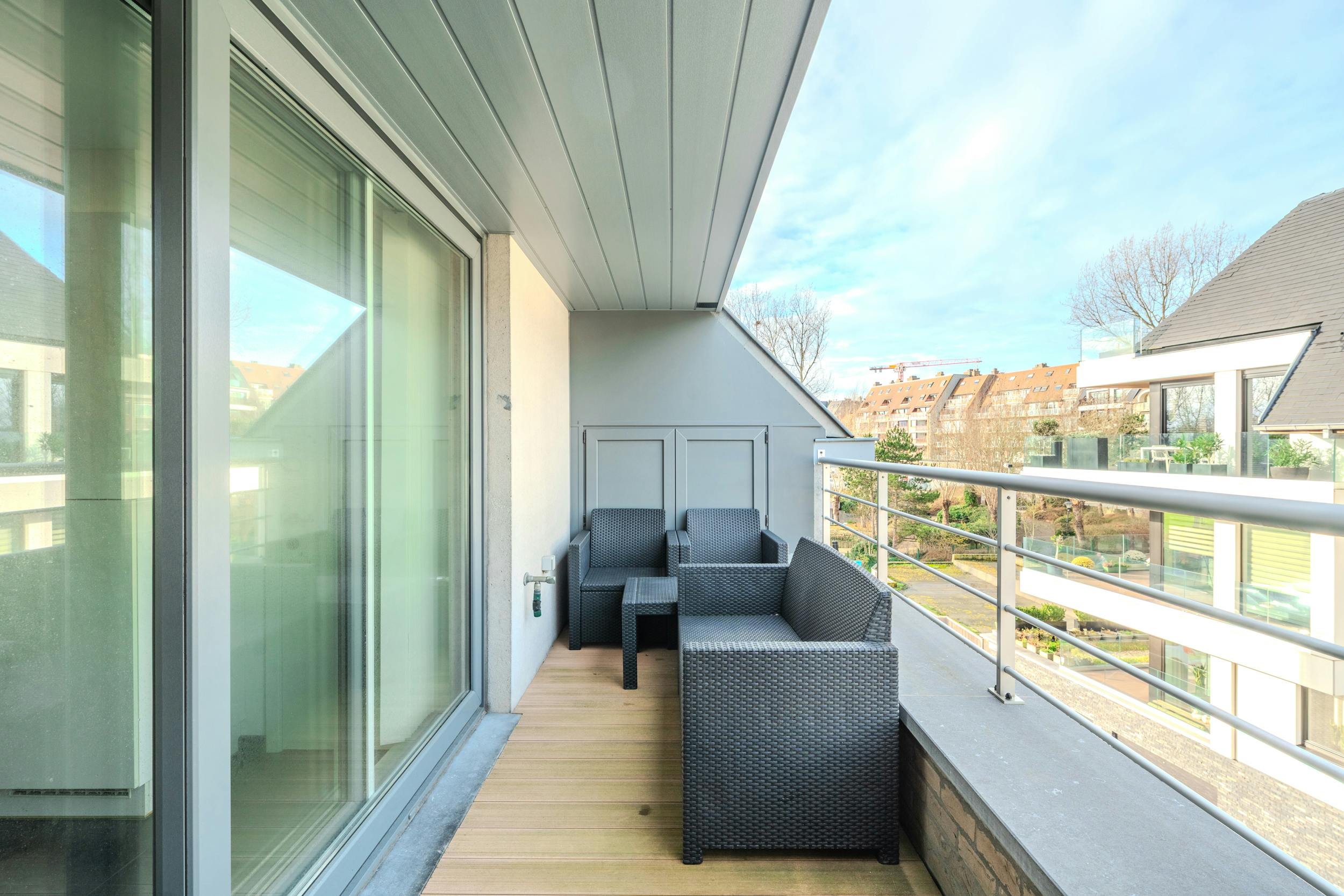 Prachtig appartement met 3 slaapkamers op topligging !  foto {{pictureIndex}}