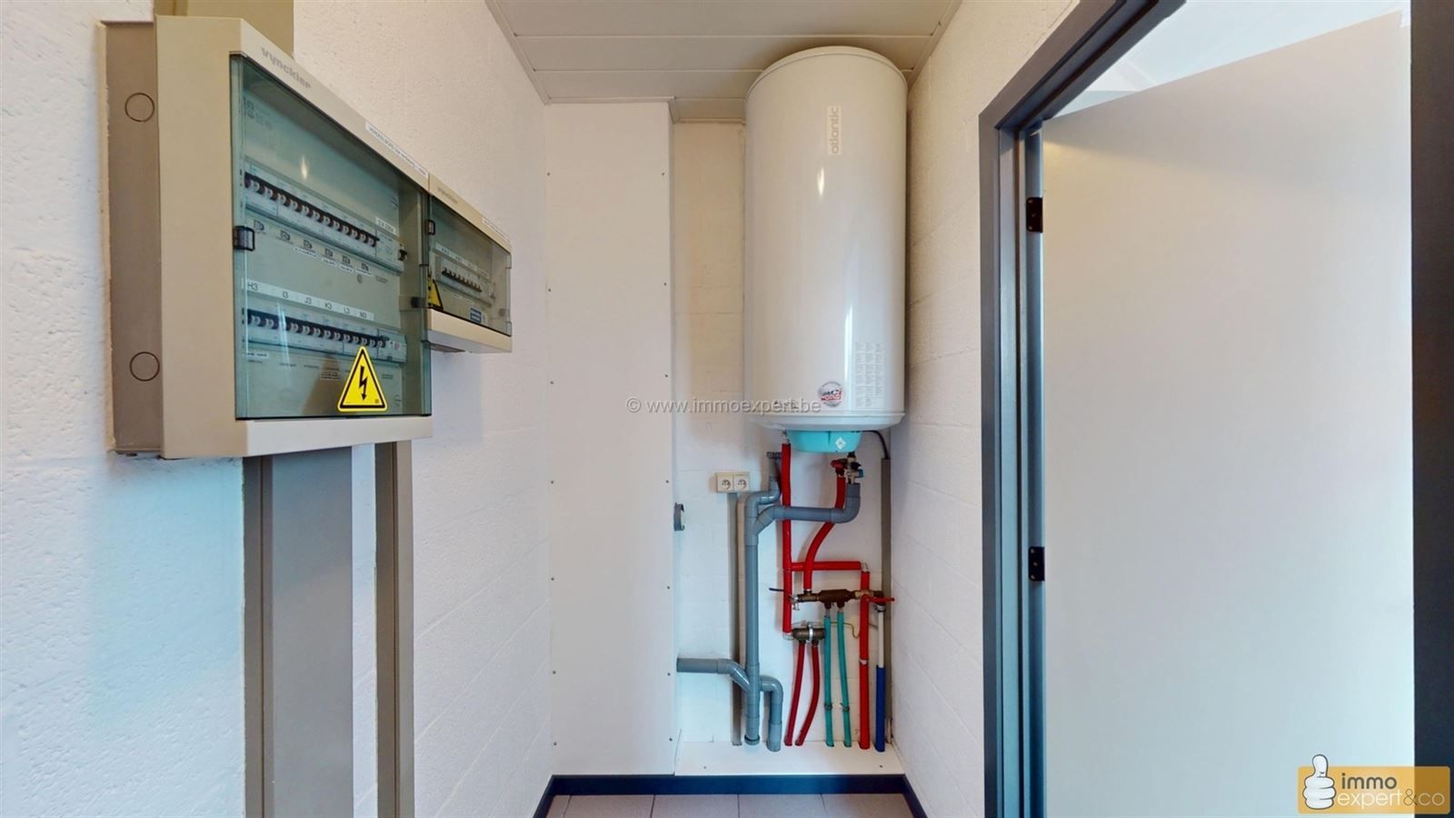 TERNAT: Woning centraal gelegen met 5 slpks en 2 badks foto 27