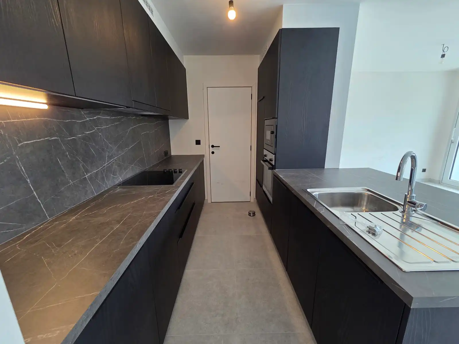 Nieuwbouwappartement met 2 slaapkamers en terras! foto 2