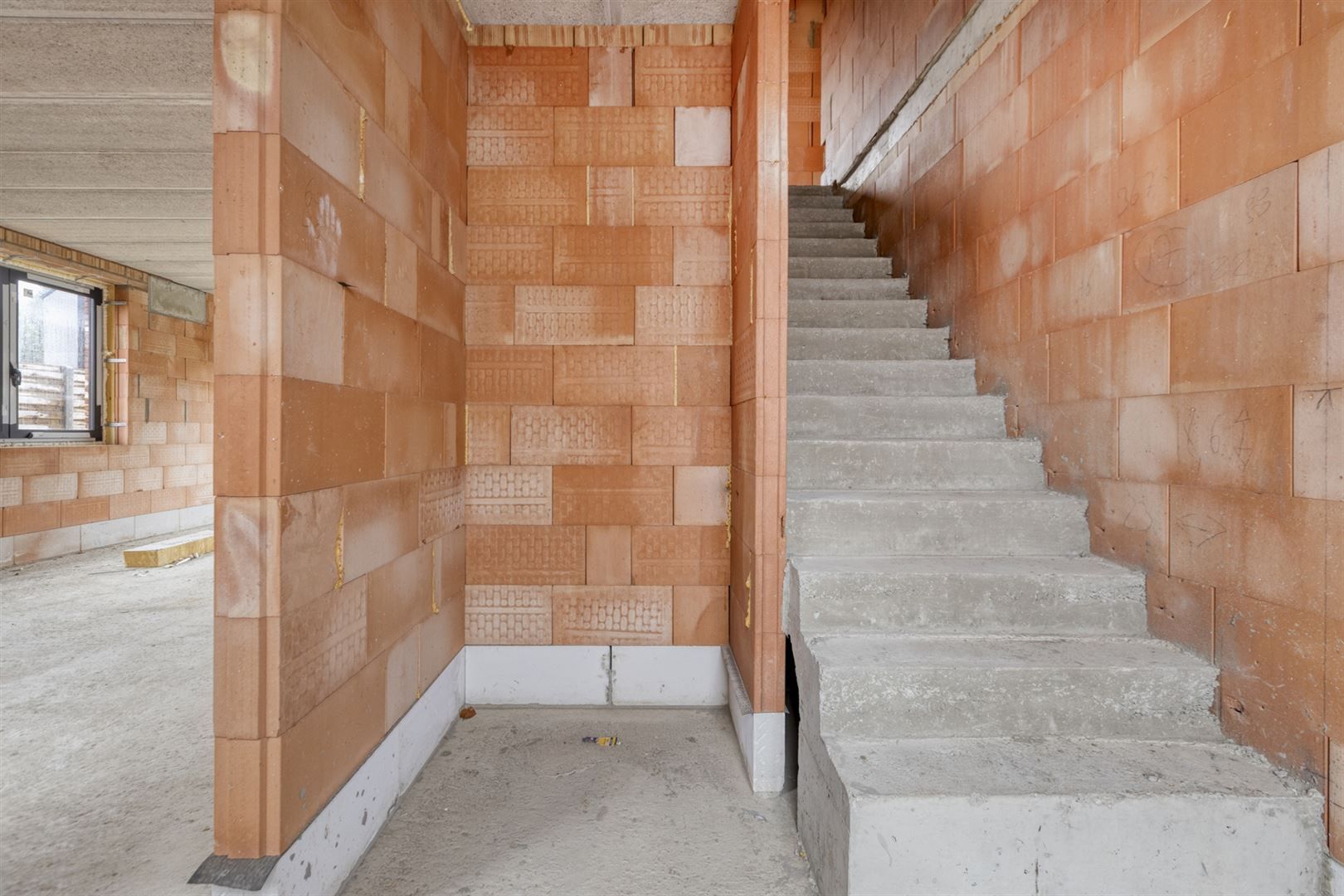 TE KOOP: Halfopen CASCO-nieuwbouwwoning met 4 slaapkamers! foto 2