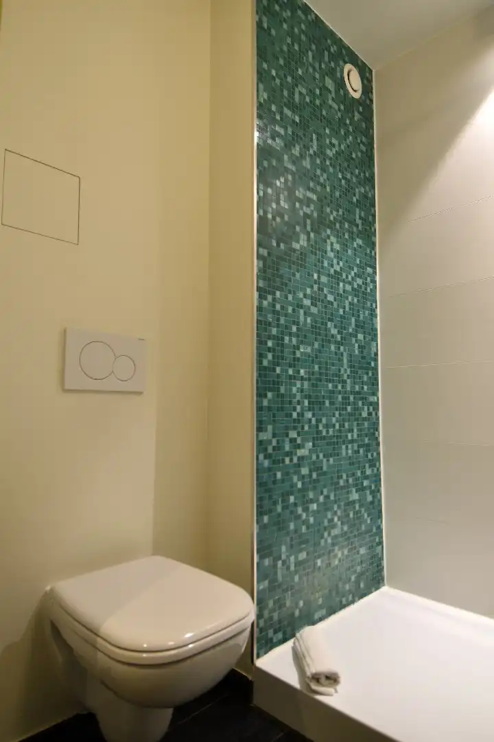 Hotelkamer in Ibis Styles Kortrijk Expo. Opbrengsteigendom zonder zorgen met mooi rendement! foto 5