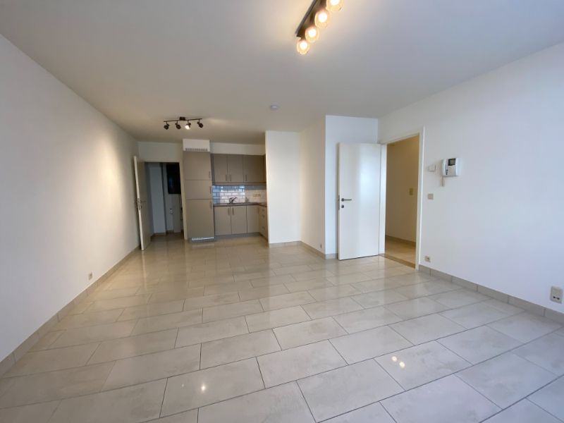 Gezellig gelijkvloers appartement (+-71m²) met autostaanplaats centrum Geel. foto 6