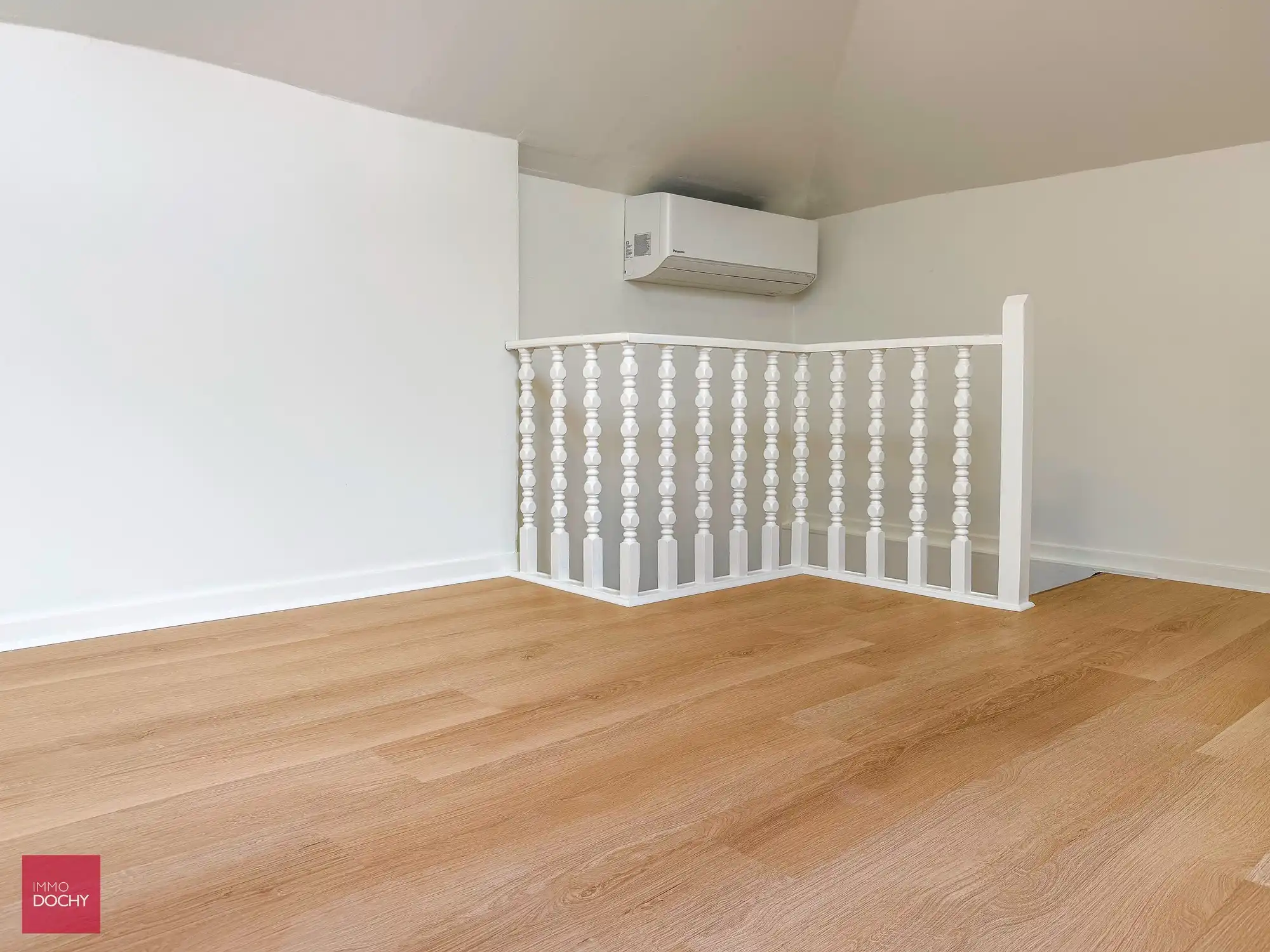 Volledig gerenoveerd duplex - appartement met garage | Deerlijkseweg foto 9