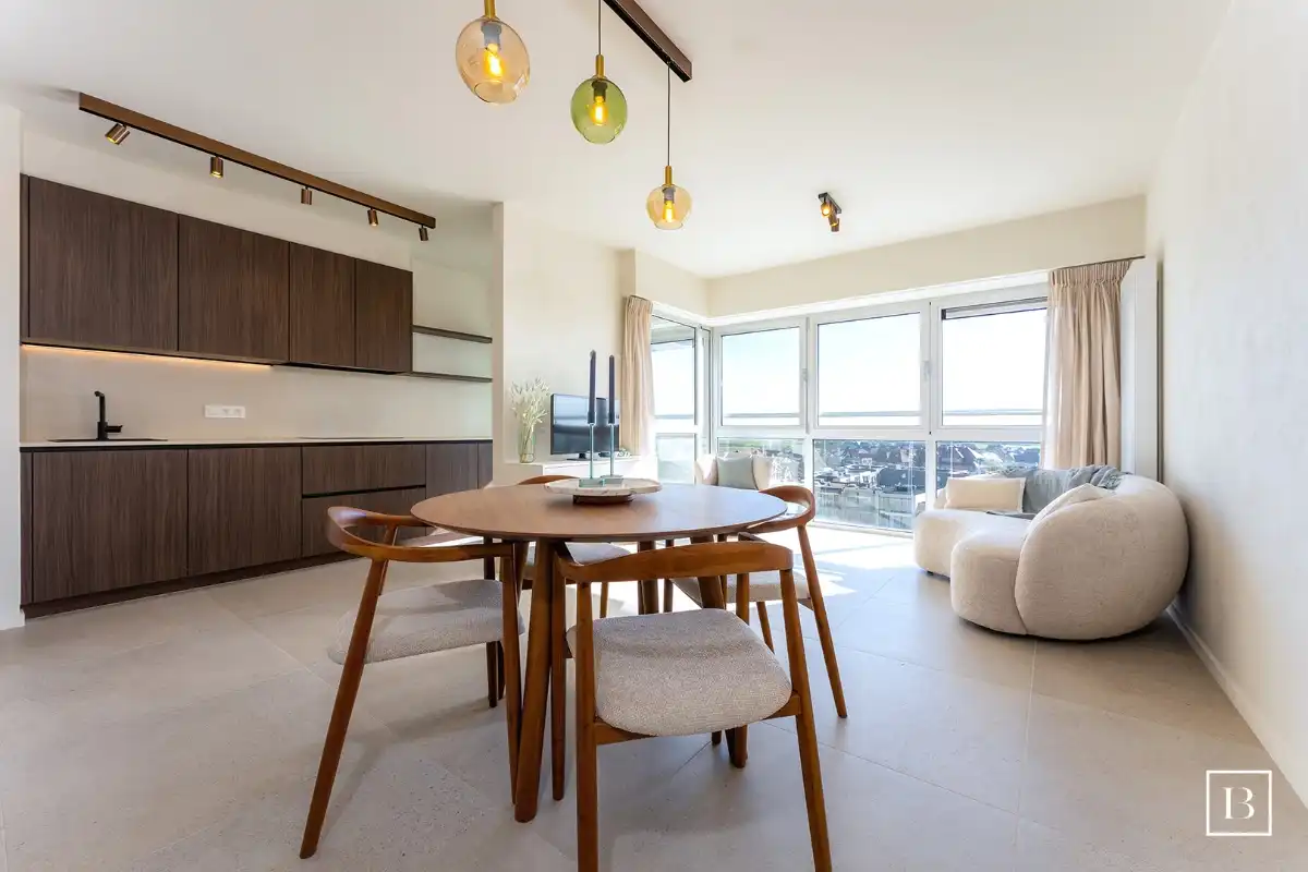 Hoogwaardig gerenoveerd appartement nabij de zeedijk foto 4