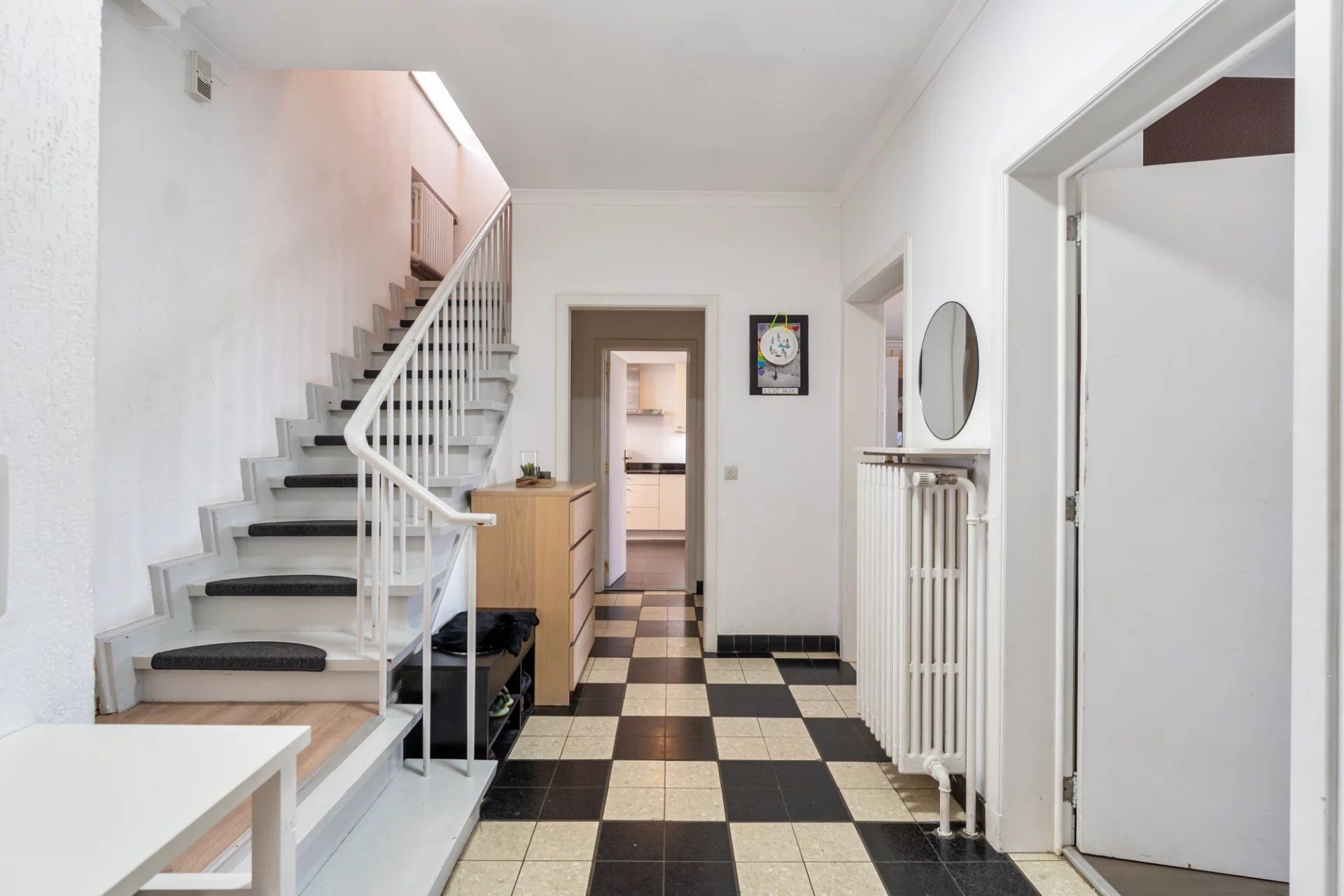 Ruime instapklare woning te Heusden-Zolder foto 2