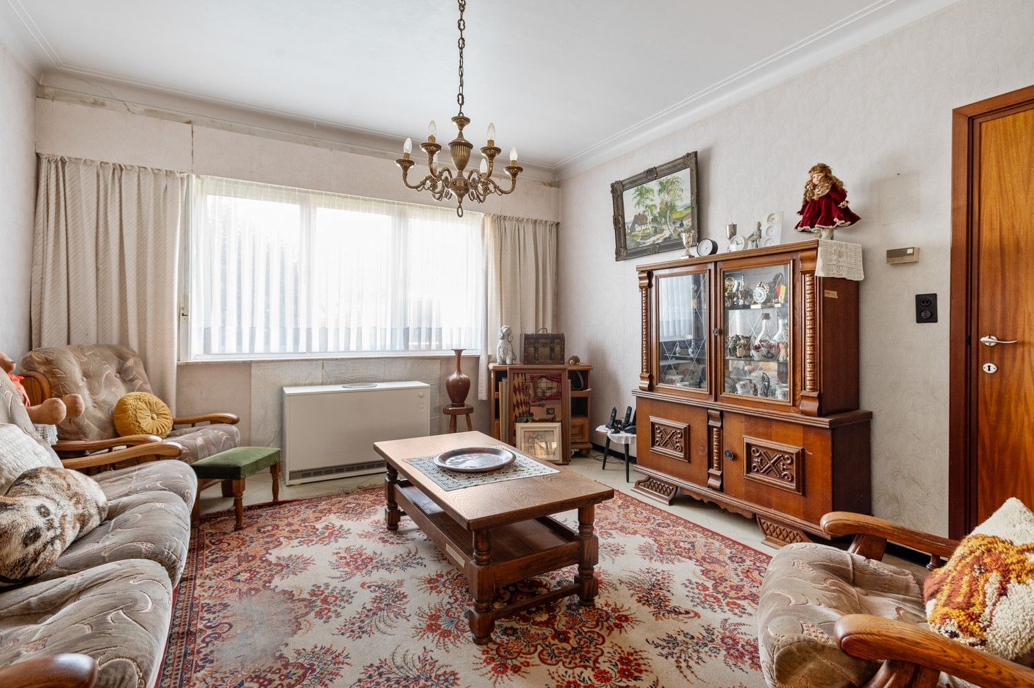 Te renoveren woning met magazijn en veel potentieel op toplocatie in Lint foto 6