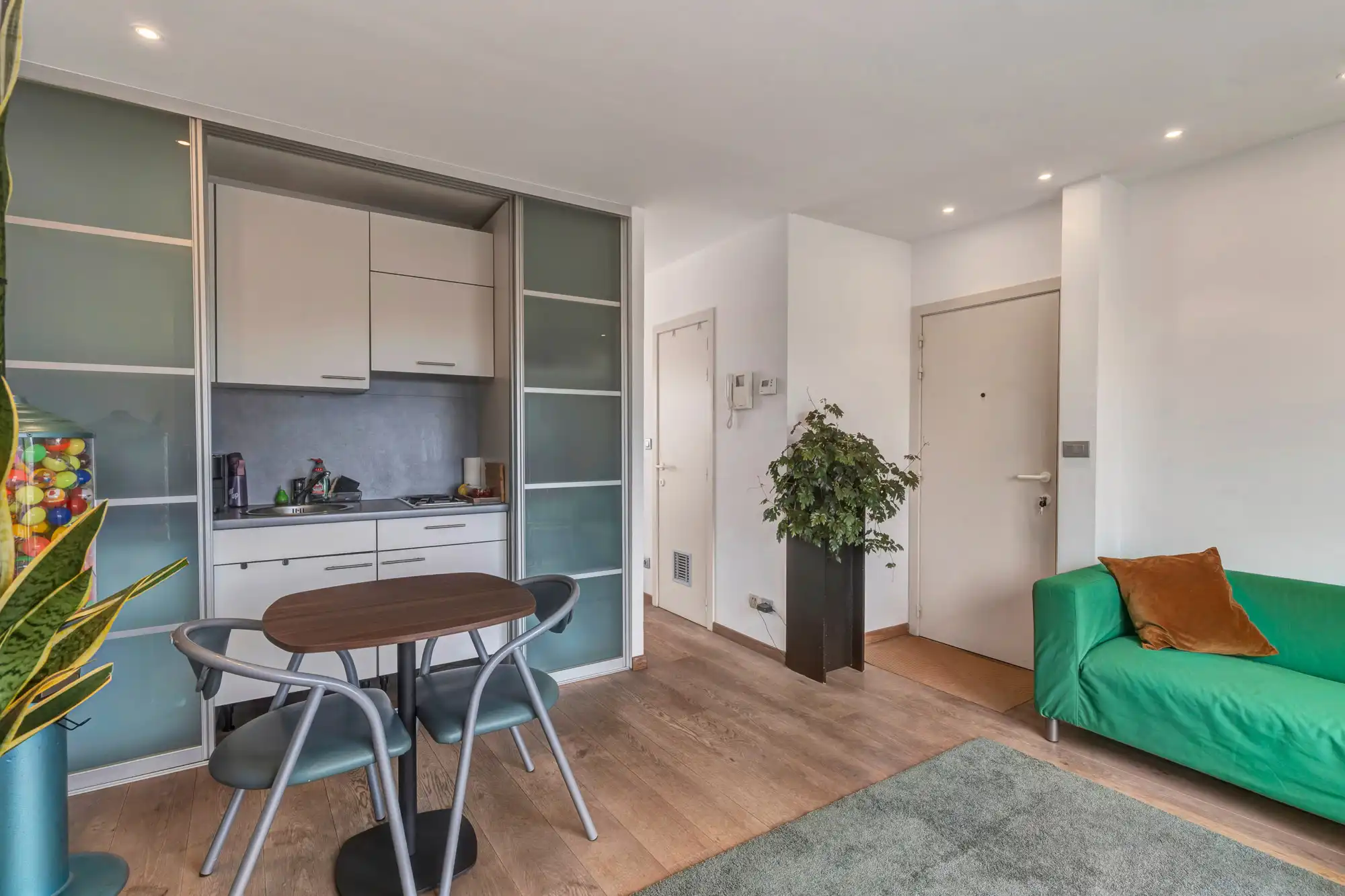Eénslaapkamer appartement in hartje Deinze foto 4