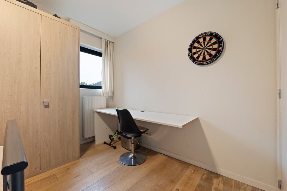 MODERN GELIJKVLOERS APPARTEMENT MET TERRAS EN STAANPLAATS IN SINT-TRUIDEN foto 20