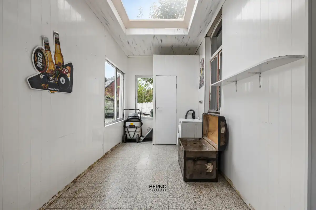 Rustig gelegen woning met 3 slaapkamers en ruime garage. foto 9