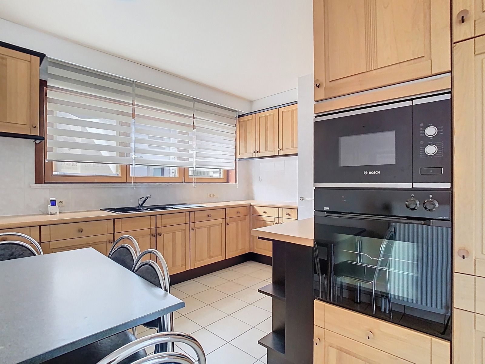 Instapklare woning met 3 SLPK, 2 badkamers, Garage én Tuin! foto 6