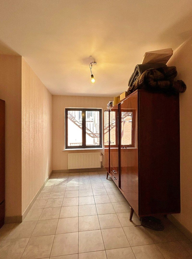 Ruim appartement met zonnig terras in het centrum van Ieper foto 9