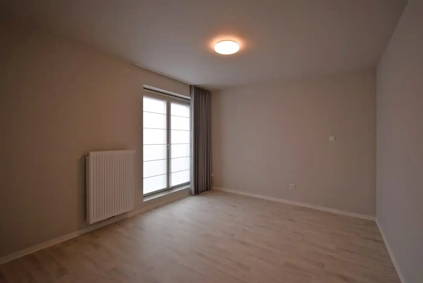 RUSTIG GELEGEN WONING VLAKBIJ GROENZONE  foto 6