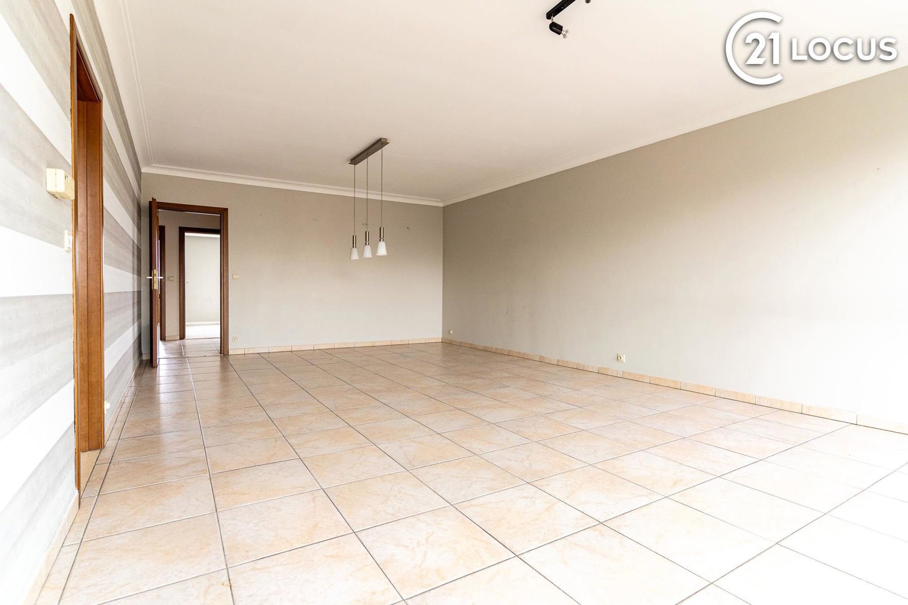 Hoofdfoto van de publicatie: Rustig gelegen dakappartement met ruime garage