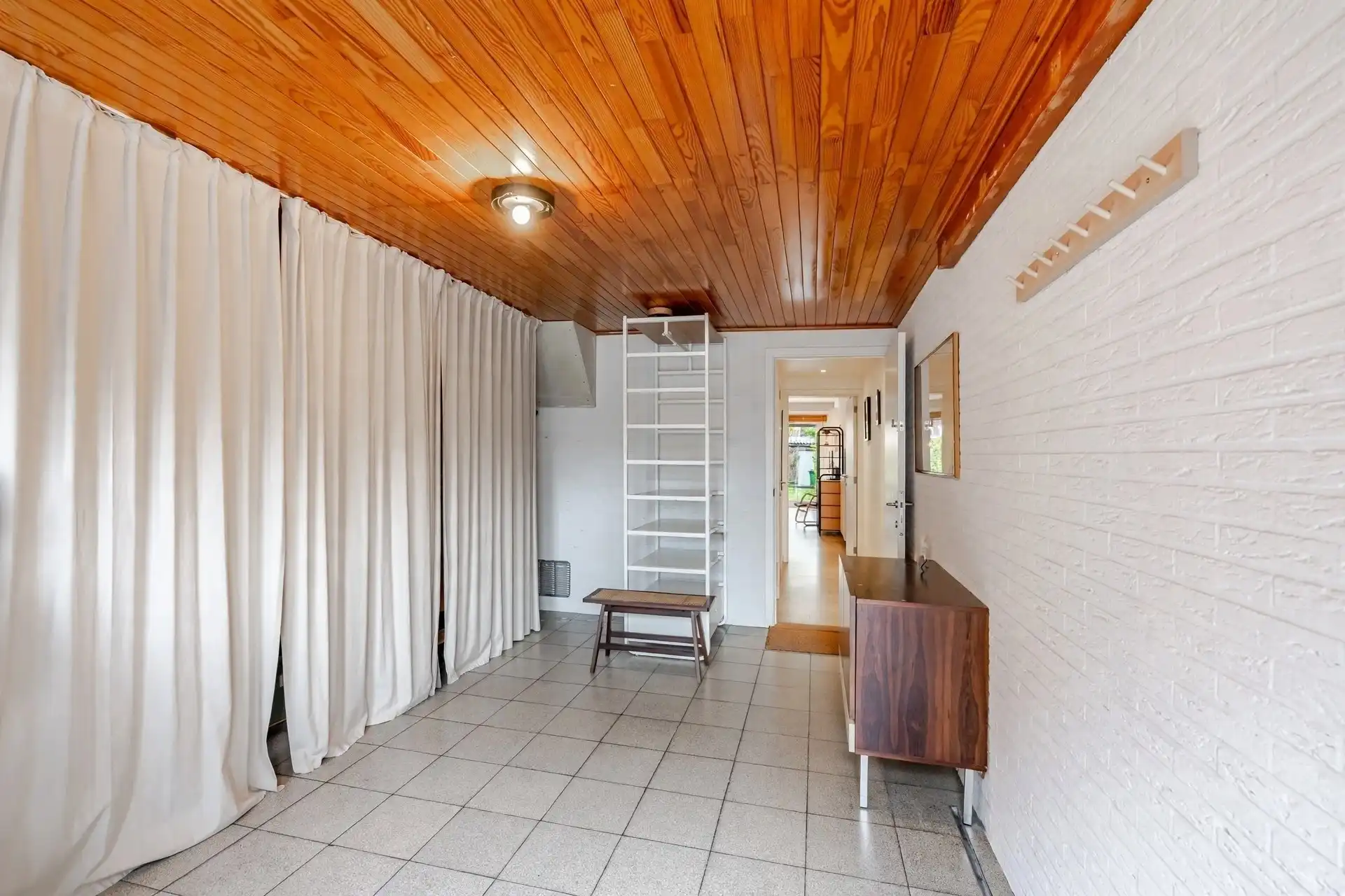 Fijne instapklare rijwoning in centrum Wetteren foto 3