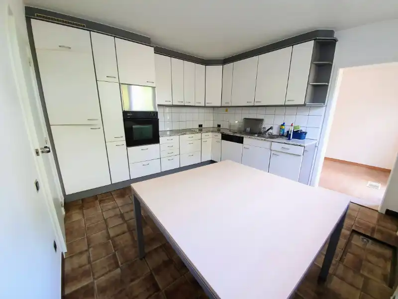 Rustig gelegen 3 slpka-woning met inpandige garage, 2 terrassen en kleine tuin foto 12