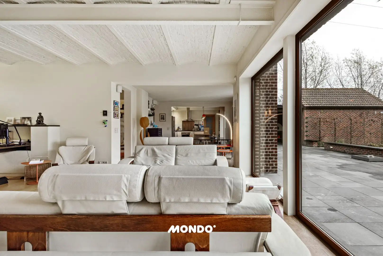 Unieke hoeve  (1.56ha) met paardenfaciliteiten & overdekt zwembad. foto 8