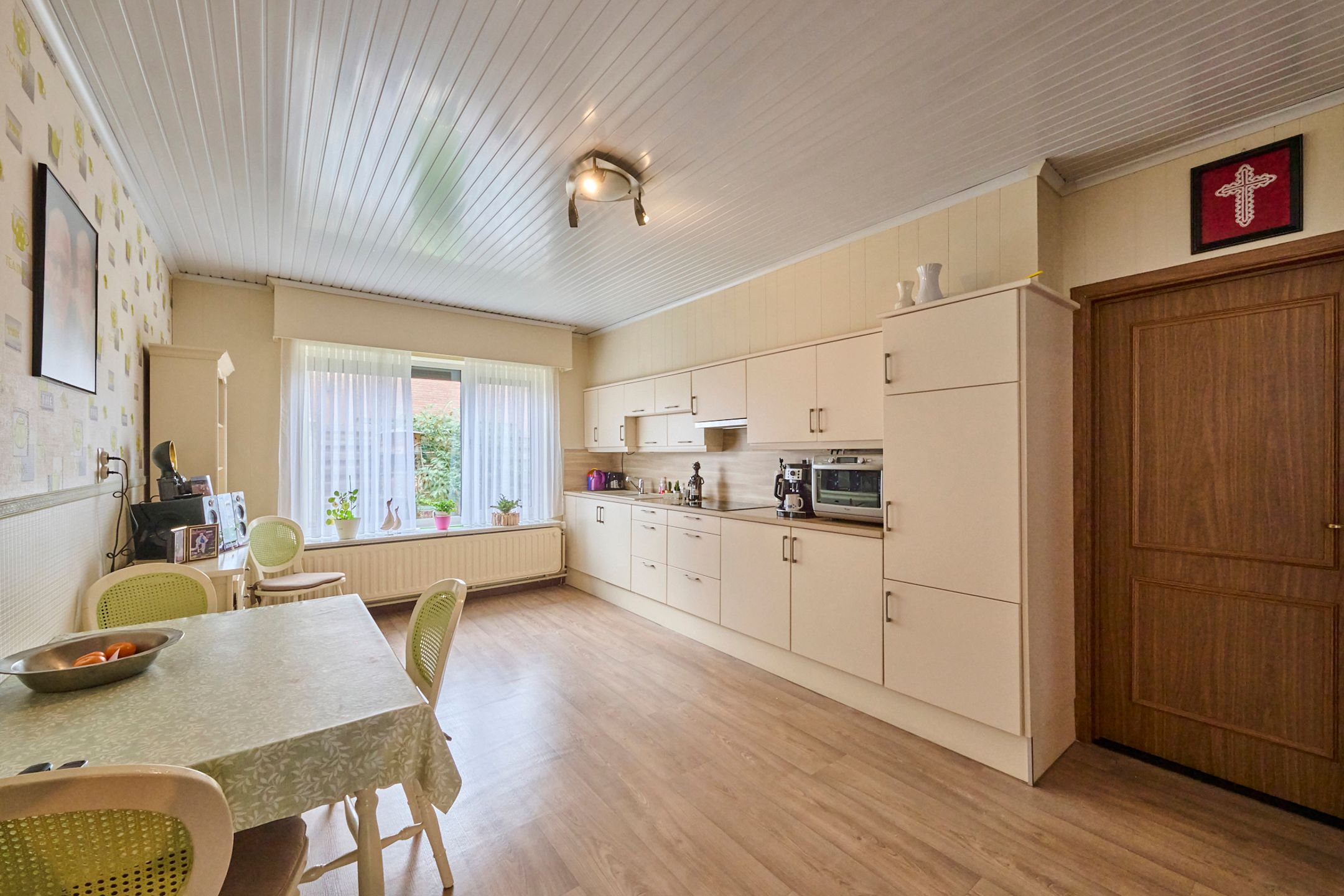 Gelijkvloerse woning met tal van mogelijkheden op 5a77ca foto 2
