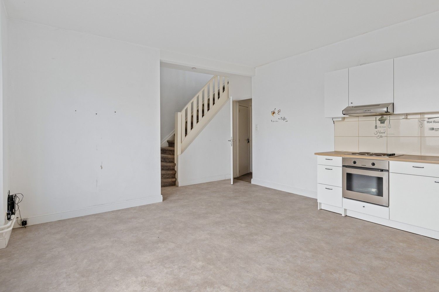 Te renoveren kangoeroewoning  nabij het centrum van Broechem! foto 4