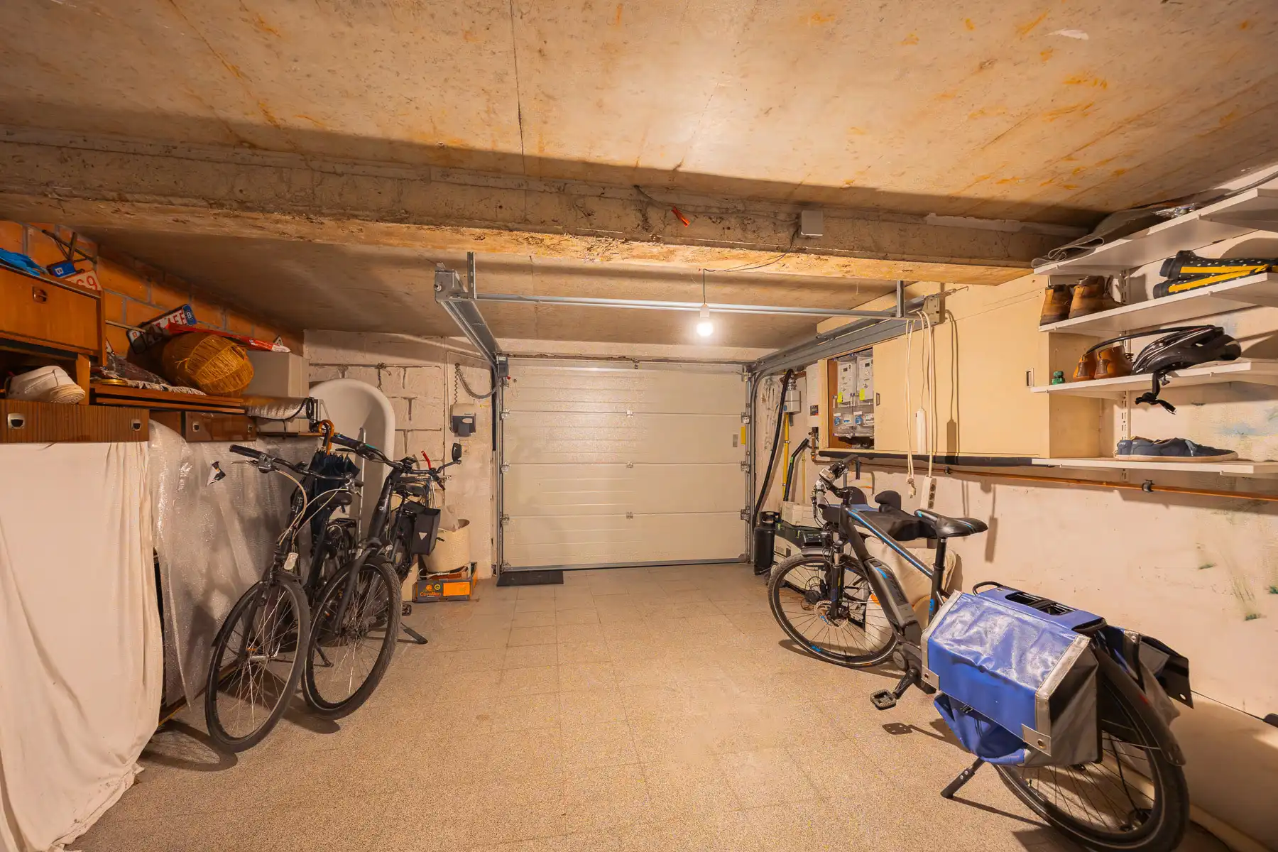 Prachtige, uiterst ruime open bebouwing in het groen foto 18