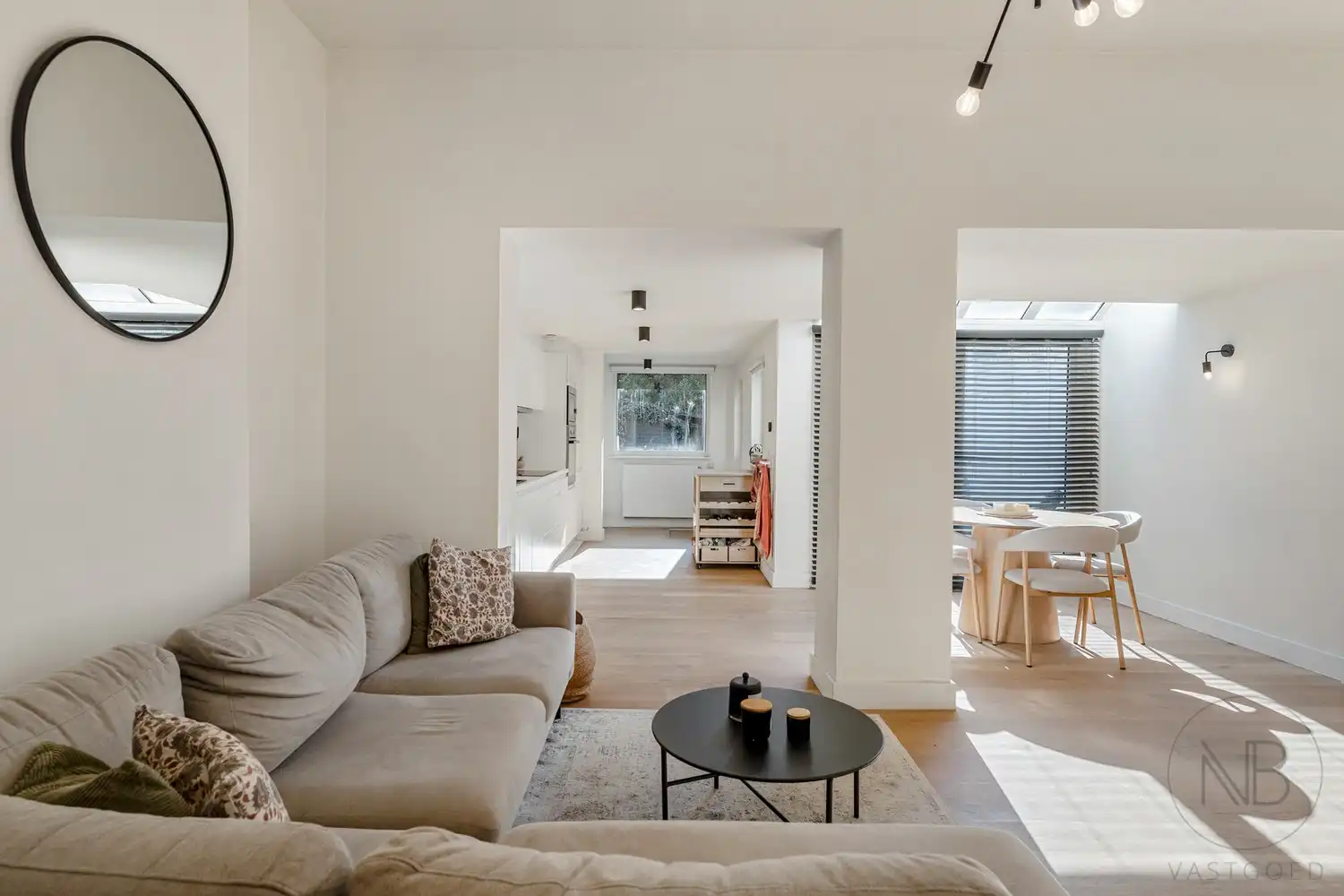 Instapklare rijwoning met leuke stadstuin foto 5