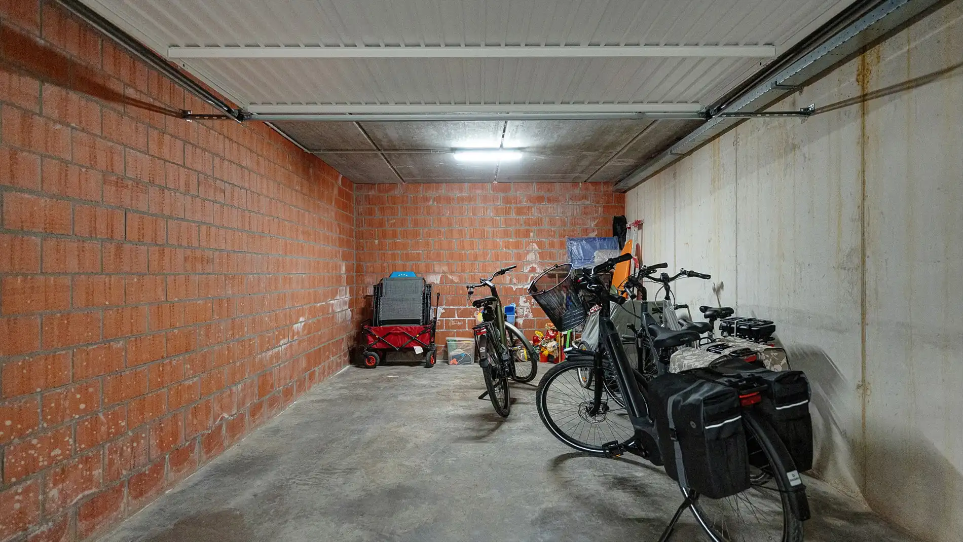 Ruime, recente woning op uitstekende ligging foto 27
